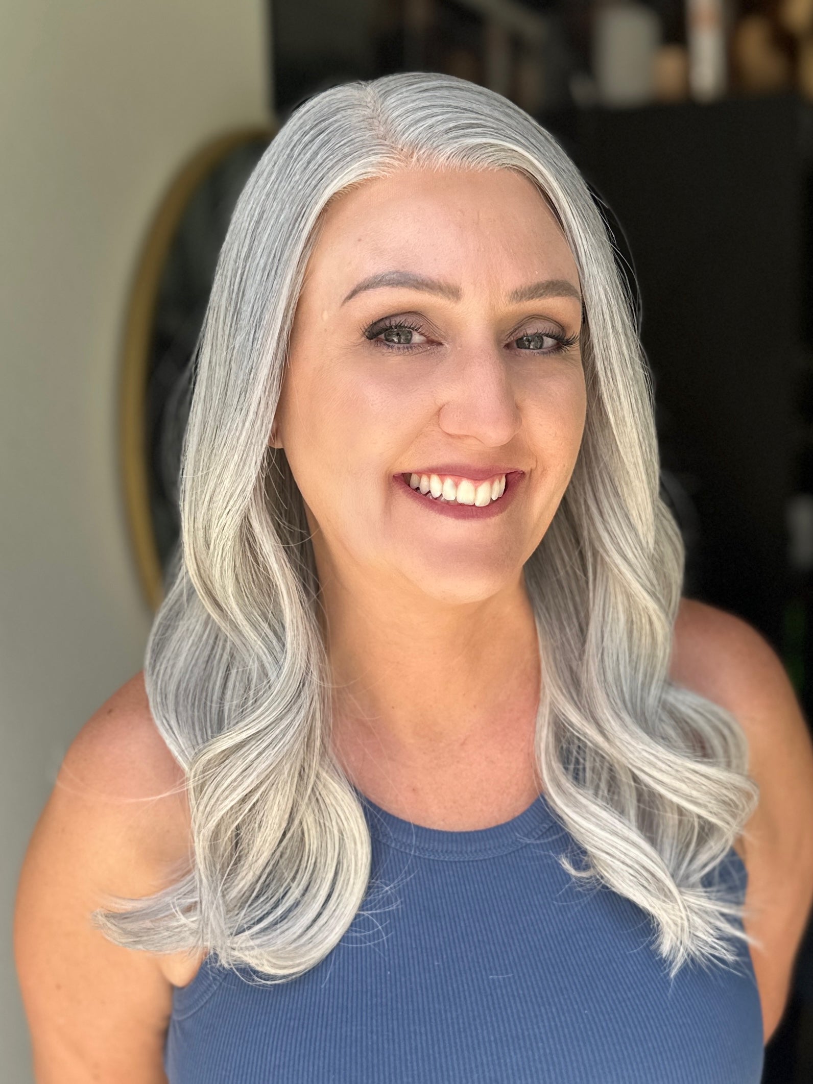 women with hair loss wearing salt and pepper colored wig