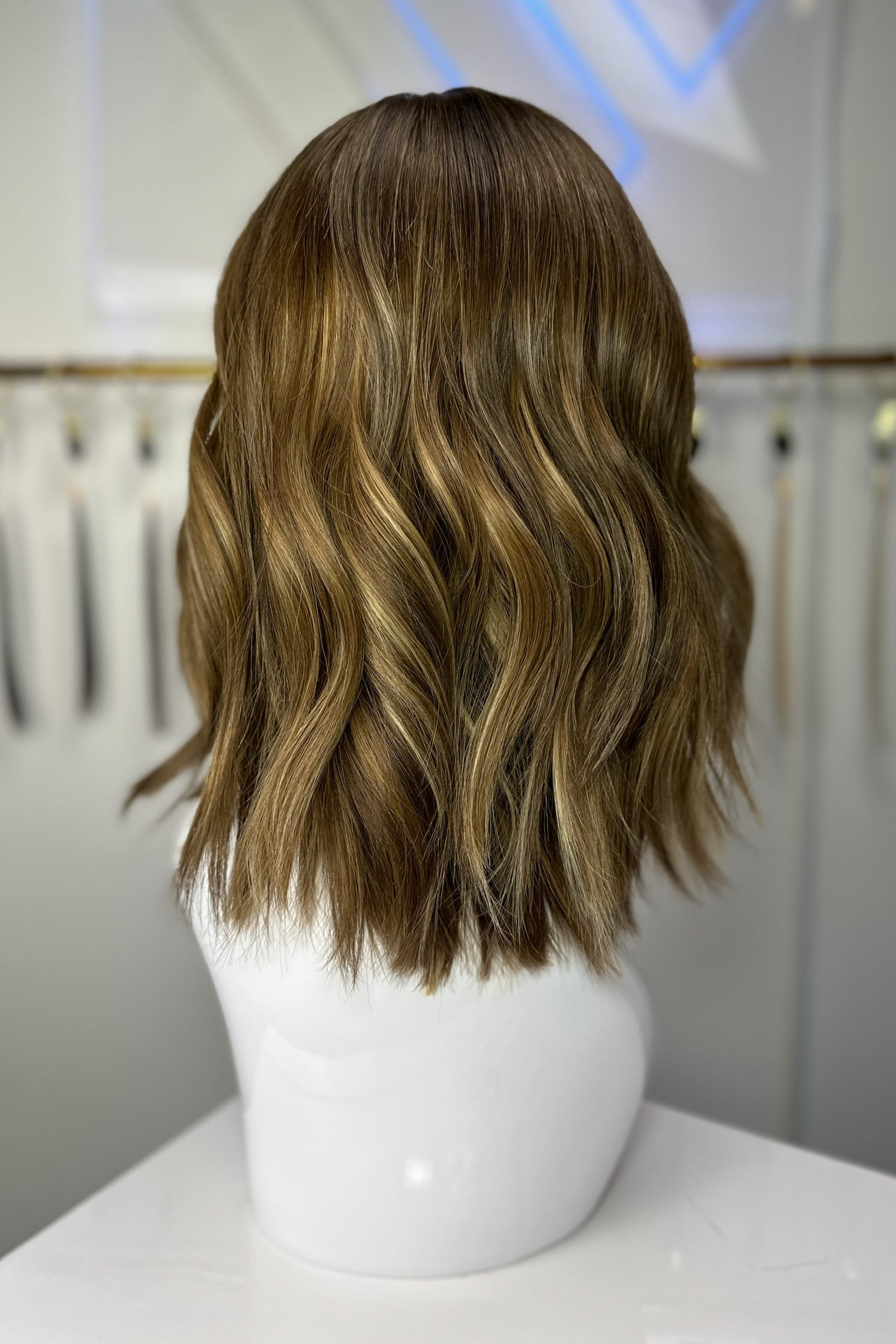 Luna - 15 Inch Lob