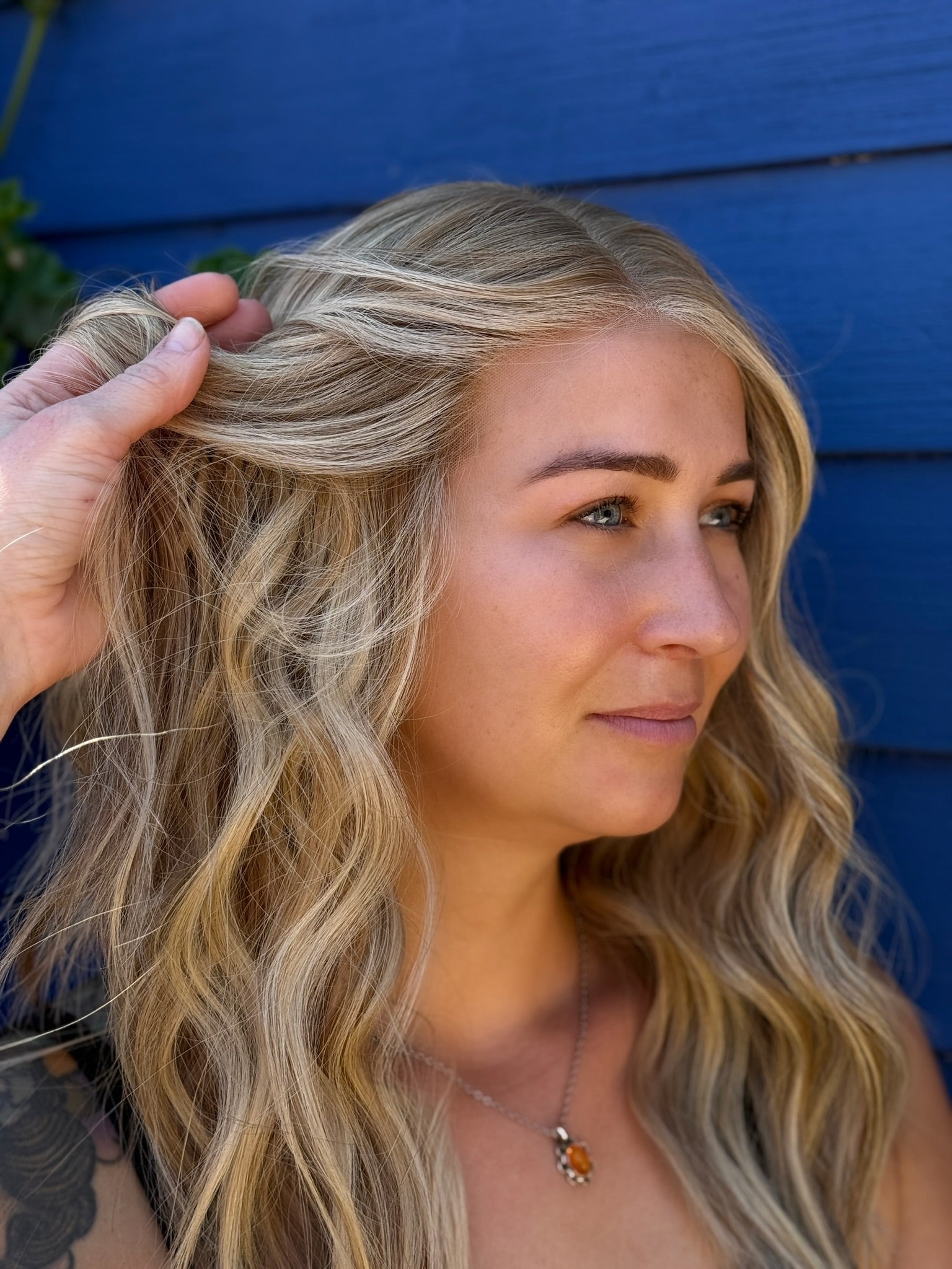 Highlighted Sandy Blonde - Large 21 Inch