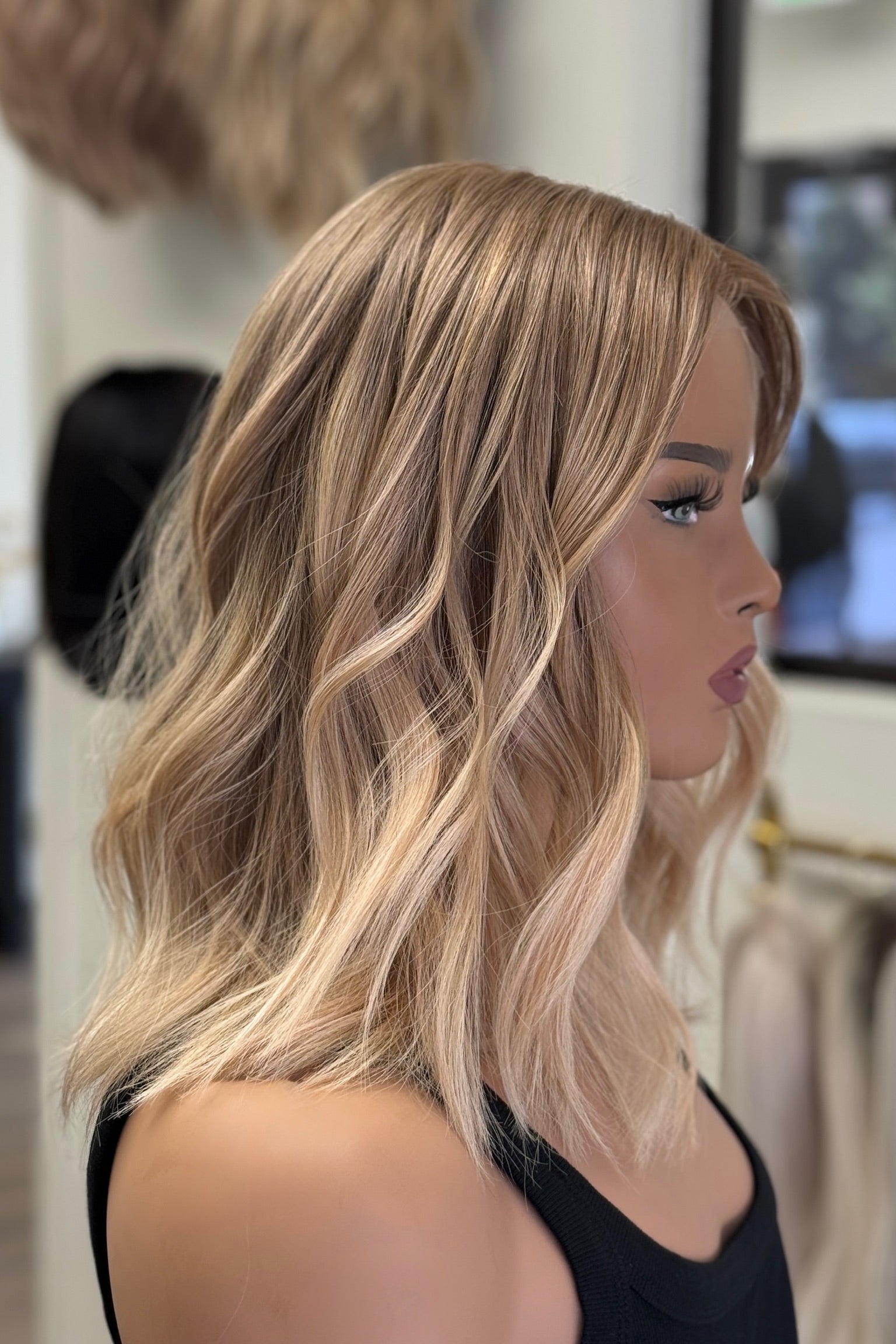 Champagne Blonde - Handtied Small 16" Wig