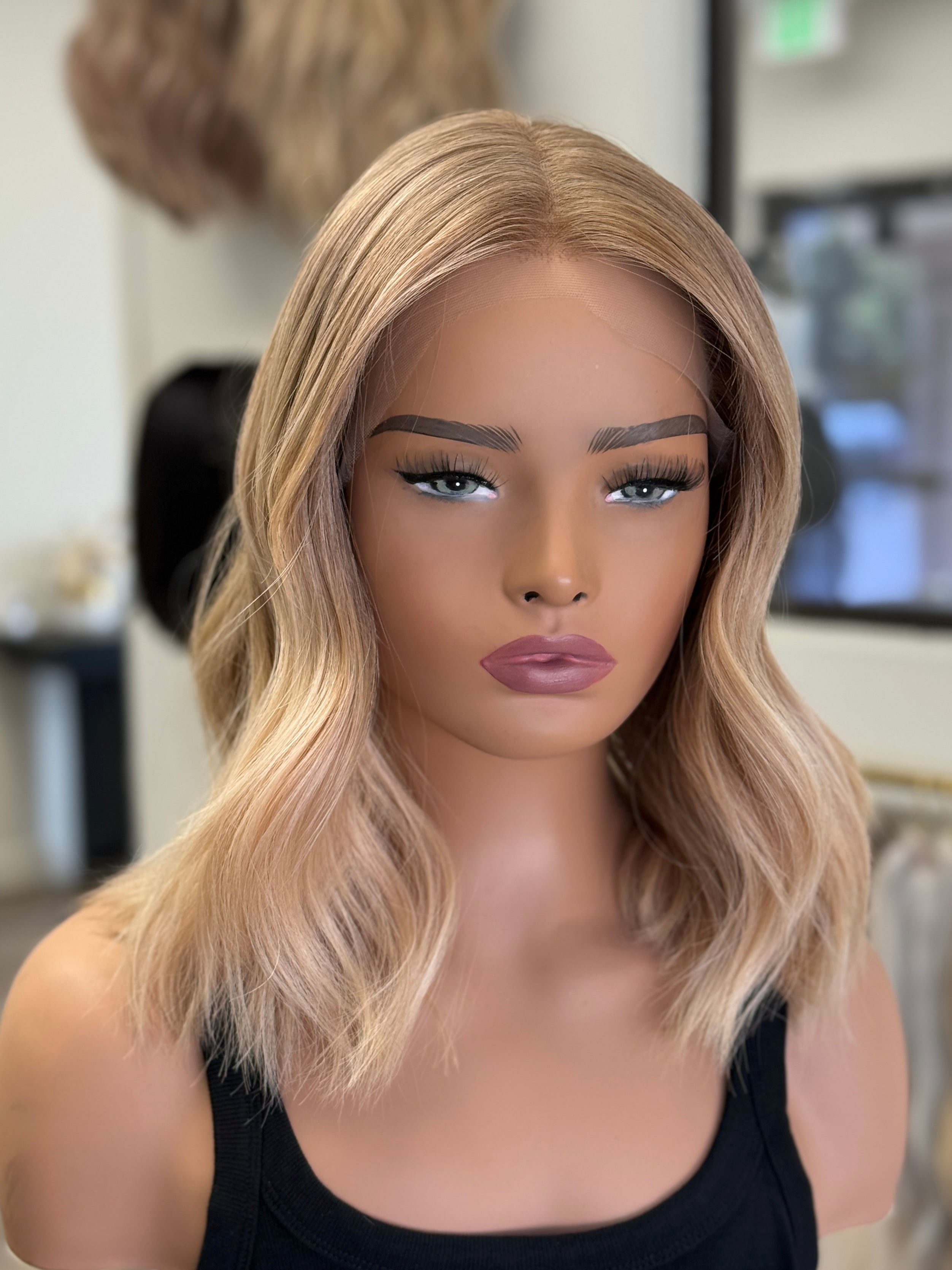 Champagne Blonde - Handtied Small 16" Wig