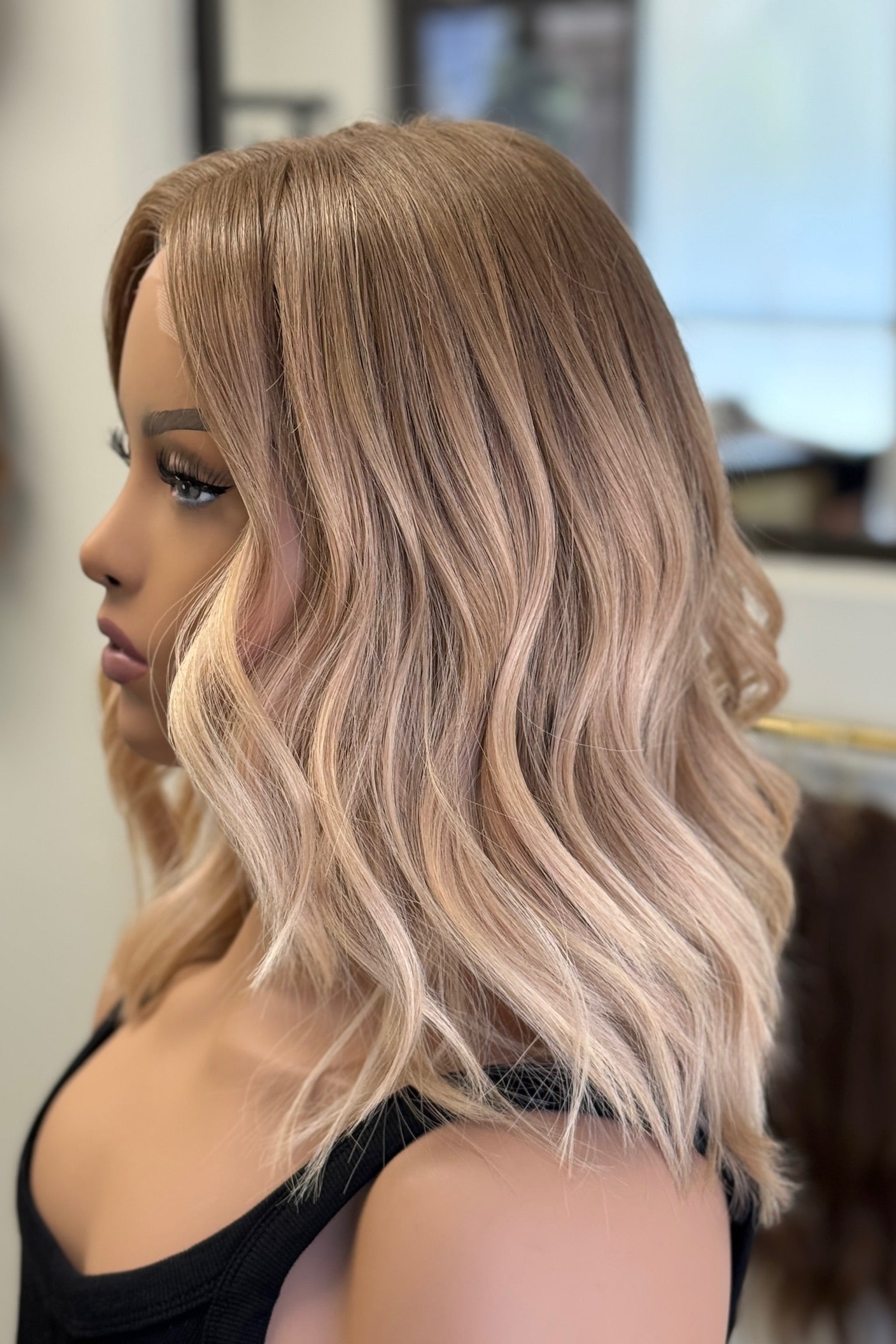 Champagne Blonde - Handtied Small 16" Wig
