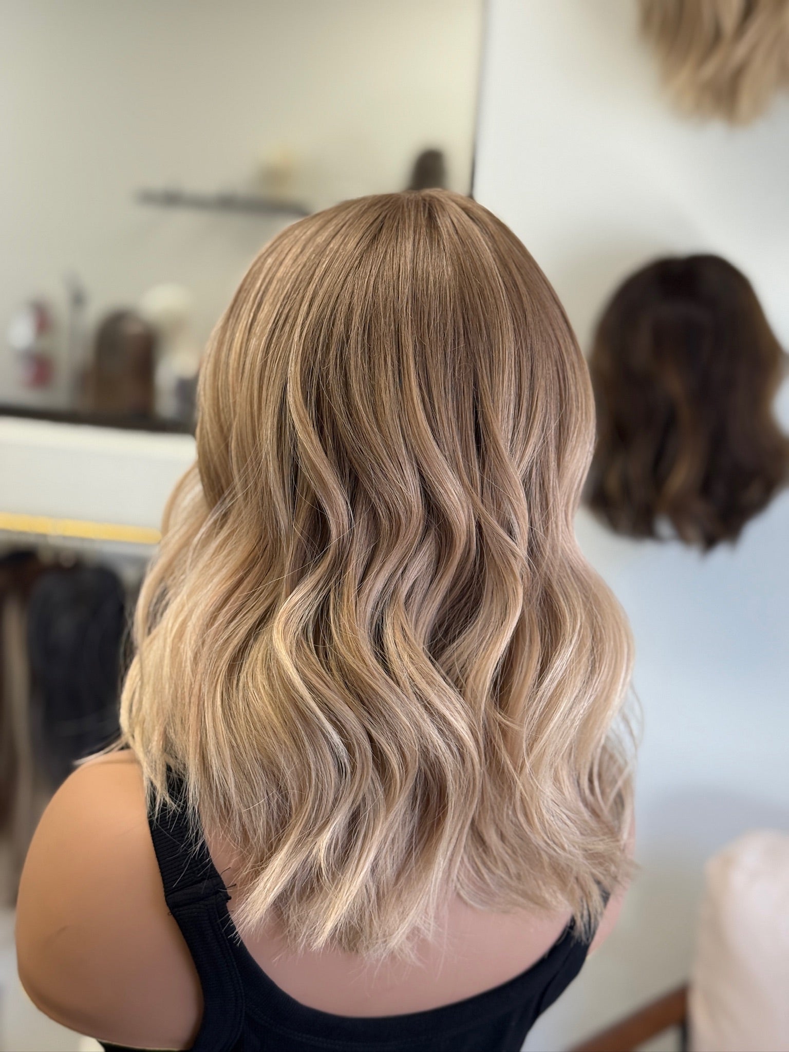 Champagne Blonde - Handtied Small 16" Wig