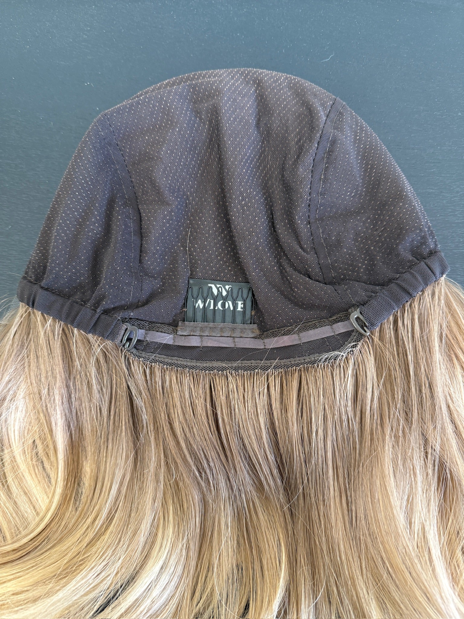 Champagne Blonde - Handtied Small 16" Wig