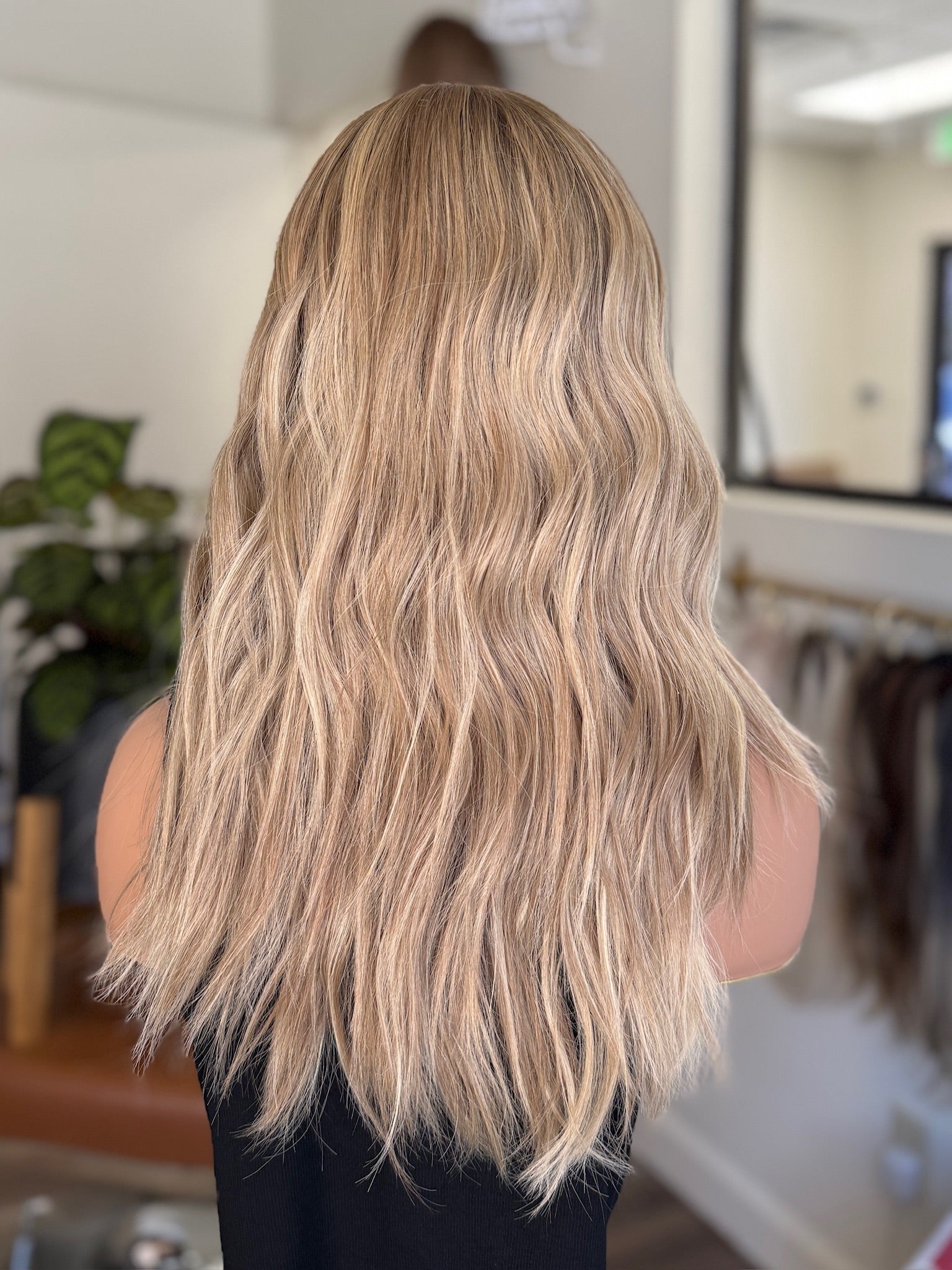 Highlighted Sandy Blonde - Large 21 Inch